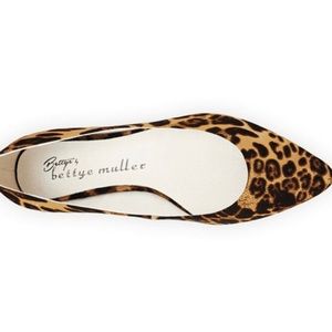 Bettye Muller Leopard flats